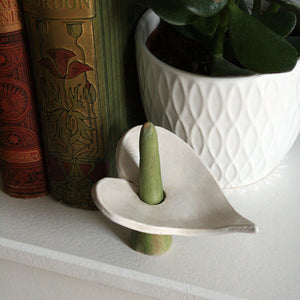 Ceramic Lily Jewellery Stand